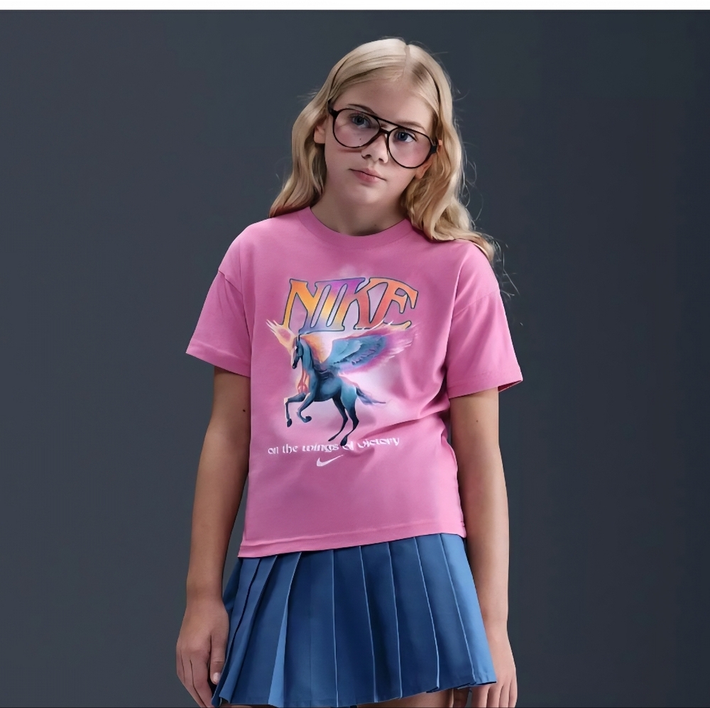 NWT Nike Sportswear Take Flight Photo Graphic T-Shirt, Girls XL